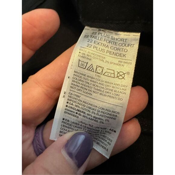 Old Navy Womens Secret Slim Pocket Hi Rise Black Capris Size 22 Plus - Picture 4 of 4